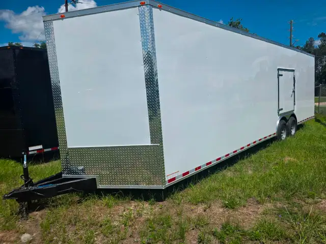 2025 Enclosed 8.5x24x7 Custom Trailer in Cargo & Utility Trailers in Leamington - Image 5