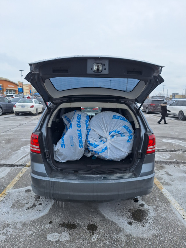 2010 Dodge journey in Cars & Trucks in Mississauga / Peel Region
