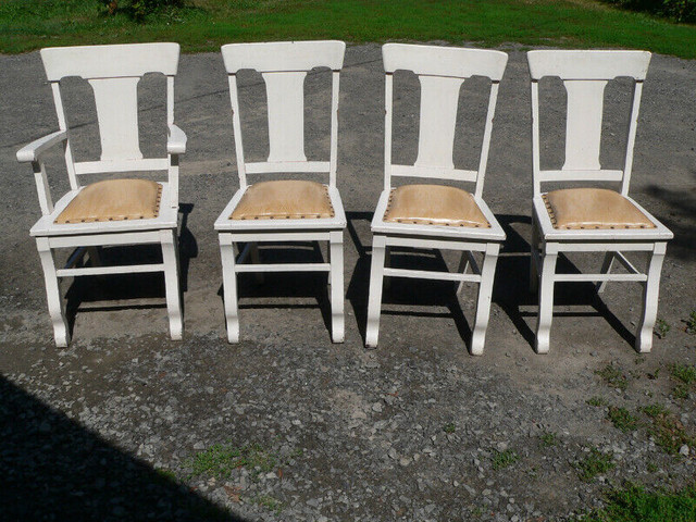 plusieurs meubles antique a différent prix dans Chaises, Fauteuils inclinables  à Lanaudière