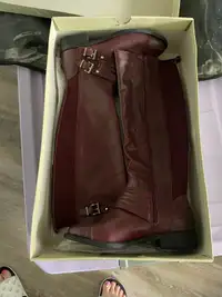 Leather riding boots 
