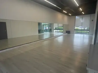 Spacious Multi-Purpose Studio Space for Rent in Mississauga Looking for a clean, professional, and v...