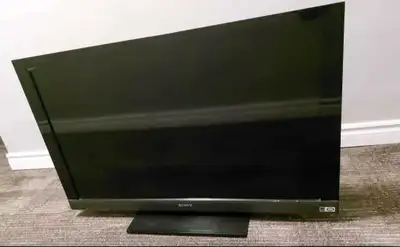 Sony Bravia KDL-40EX400 – 40" Full HD LCD TV, View more