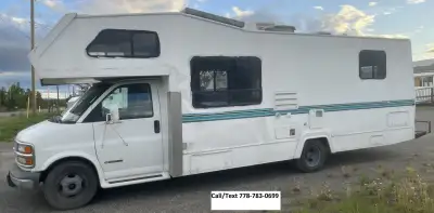 1998 Chevrolet G3500 Class C Motorhome. 184KM *Located near 100 Mile House* 4 hour drive from Surrey...