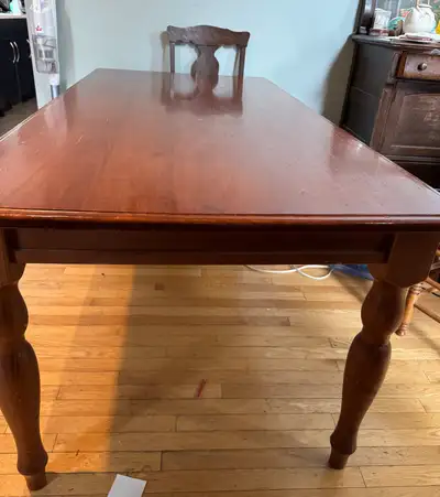 Pier 1 Imports dining room table, and it comes with three chairs. This set shows signs of use. Addit...