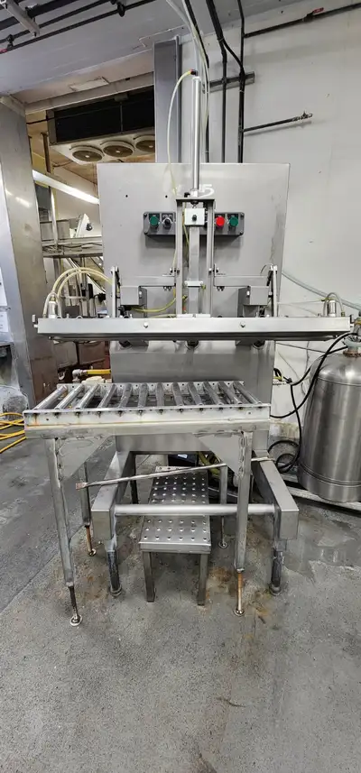 RMF Snorkel Vac Model #SV 45, Serial # 283. Used working condition Bulk Vacuum Machine with Gas Flus...