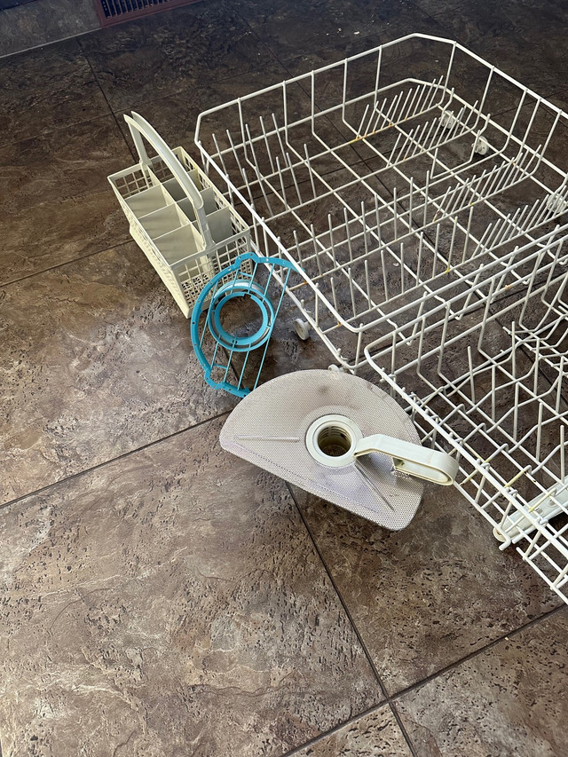 “BOSCH DISHWASHER RACKC & MORE in Dishwashers in Regina - Image 2