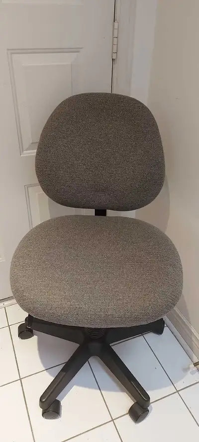 Basic office chair, View more