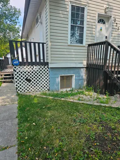 1 Bedroom suite (Upper-Triplex) - St. Boniface