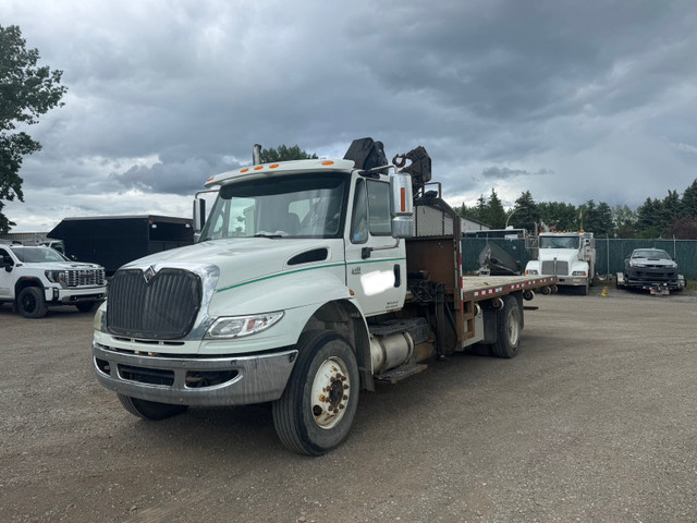 2007 International 4400 hiab 099 30’ picker in Heavy Trucks in Calgary - Image 4