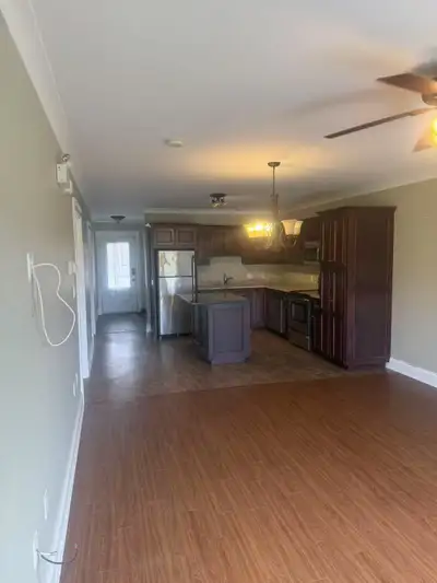Looking for new tenants! AVAILABLE from Jun.1st! Nice and cozy apartment(2 bedrooms with 1 bath) LOC...