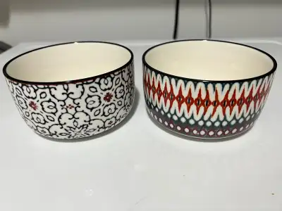 Ceramic bowls (set of 2), View more