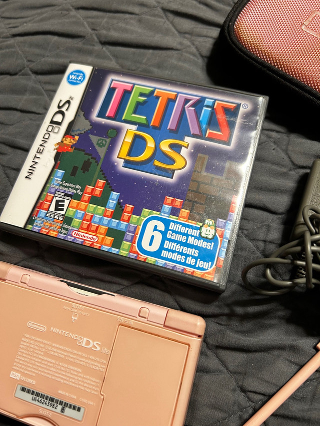 Pink Nintendo DS Lite with Tetris DS Game in Nintendo DS in Oshawa / Durham Region - Image 4