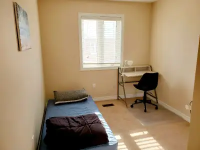 Private room for rent in Brampton