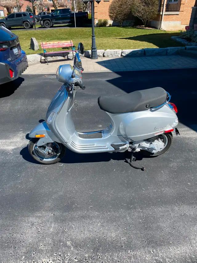 Vespa, Piagio 50cc in Scooters & Pocket Bikes in Oshawa / Durham Region - Image 2