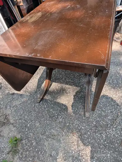 Duncan Phyfe Dining Table and 4 Chairs 2 leafs, View more