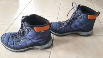 Columbia Men's (Youth) Waterproof Shoes Size 7, View more