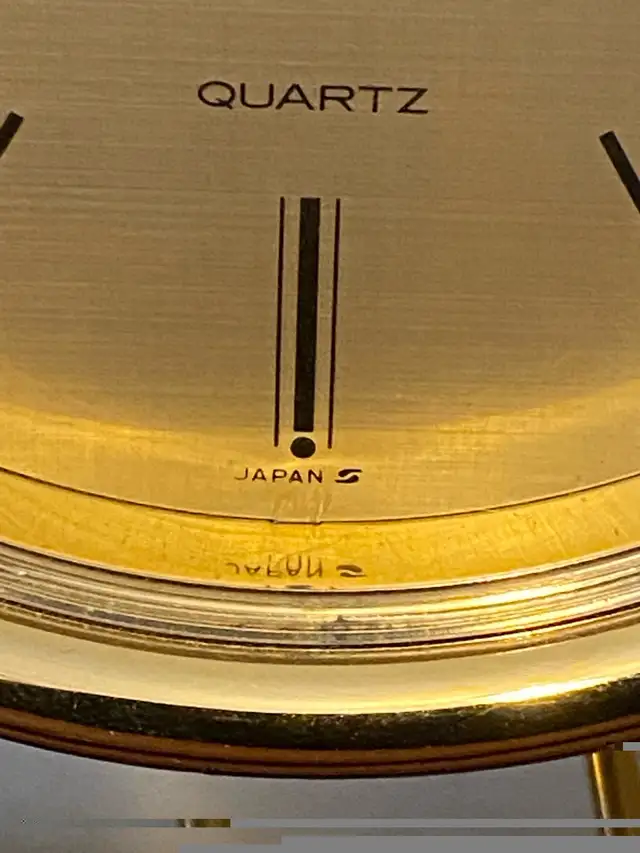 Vintage Seiko quartz double pendulum mantle clock. in Home Décor & Accents in Markham / York Region - Image 6