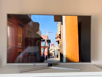 SAMSUNG 65” 4K UHD with your box.