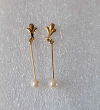 14k Yellow Gold with Fresh Water Pearl Long Dangle Earrings 