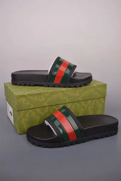 Gucci Claquettes Homme – Pointure 42 – Neuves avec boîte, View more