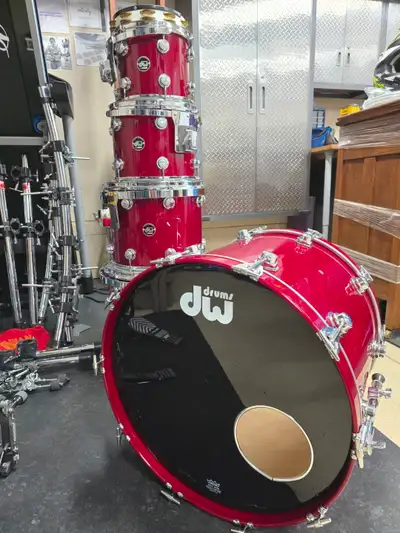 DW Collector’s Series + Zildjian/Sabian A/K + Pearl Custom snare, View more