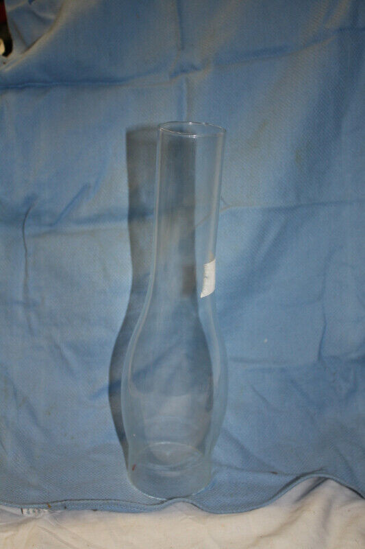 Vintage Glass Oil Lamp Chimney dans Art et objets de collection  à Longueuil/Rive Sud - Image 4