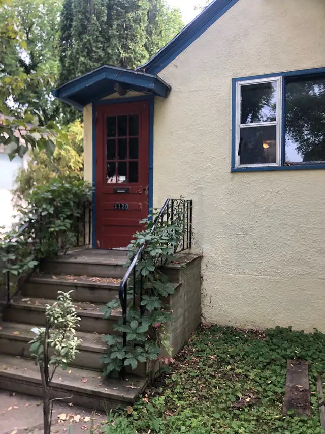university house for rent63804735459969120