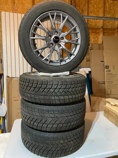 Michelin X-ice on alloy rims used for 2 seasons. Very minimal wear. No scratch or curb rash on rims....