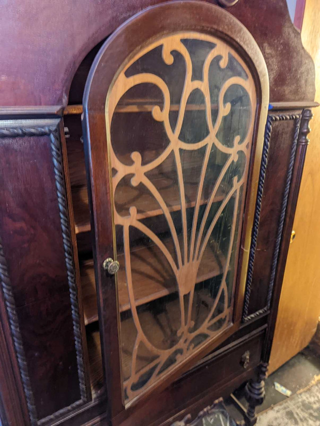 Antique China Cabinet in Hutches & Display Cabinets in Charlottetown