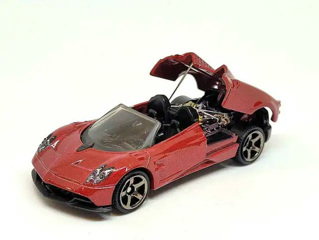 Matchbox Moving Parts Pagani Huayra Roadster 1:64 diecast car in Toys & Games in City of Toronto - Image 4