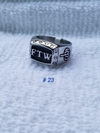 Bague tête de mord et Ftw