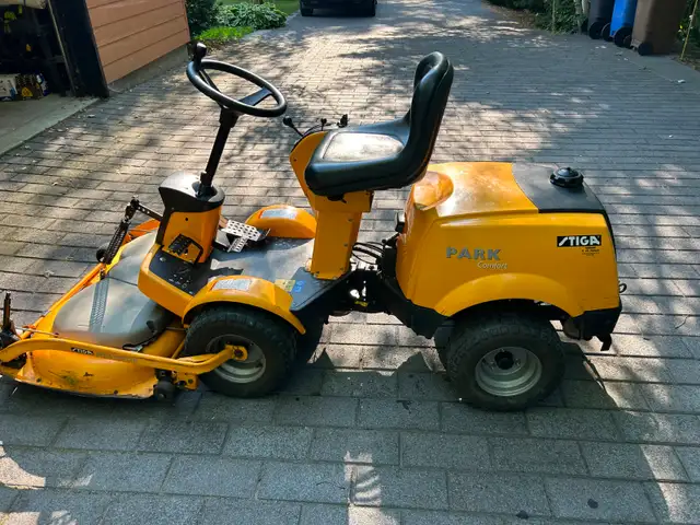 Tracteur tondeuse frontal STIGA in Lawnmowers & Leaf Blowers in Laval / North Shore - Image 2