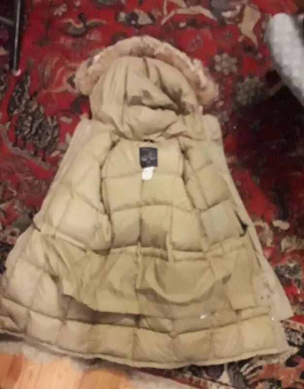 Vintage women's down-filled Snow Goose Parka (1980s) in Women's - Tops & Outerwear in City of Montréal - Image 3