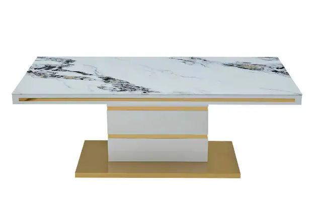 Dining Table in Dining Tables & Sets in Markham / York Region - Image 2