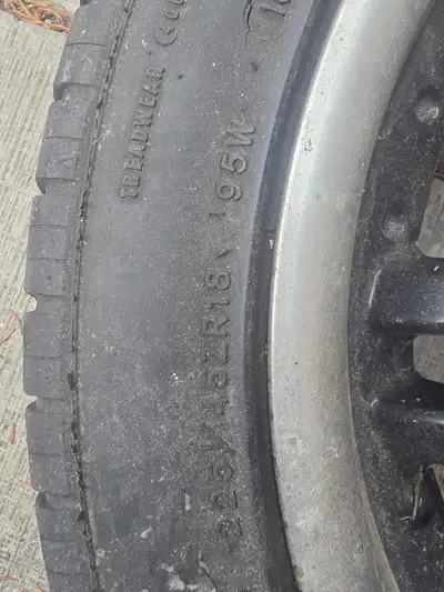 Here are some used rims, the tire size is 235 45ZR18 95W, with a sleek black and silver design, thes...