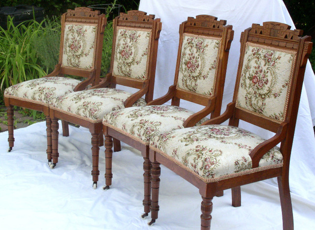 7 piece set of Eastlake Antique Furniture, original casters in Arts & Collectibles in Ottawa