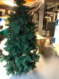6 foot christmas tree with stand