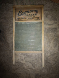 Vintage Economy Glass Canadian Woodware Washboard 