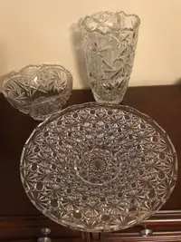 Pinwheel glass vase / fruit bowl / plate