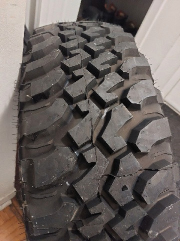 Tire 255/75r17 bf goodrich mud terrain in Tires & Rims in Ottawa