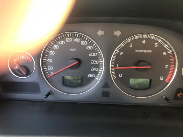 2004 Volvo V70516248240013322247