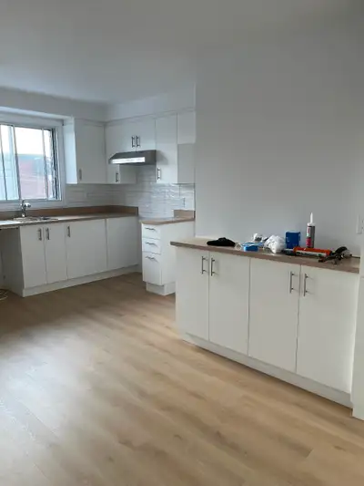 Lasalle upper 4.5 unheated all renovated painted quiet near Angrignon park few min walk to metro cal...