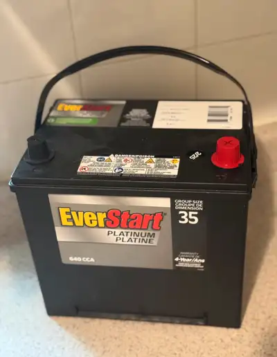 Hi I’m selling a car battery for $100, retail price is $190+tax.. pick up or drop off for extra $$.....