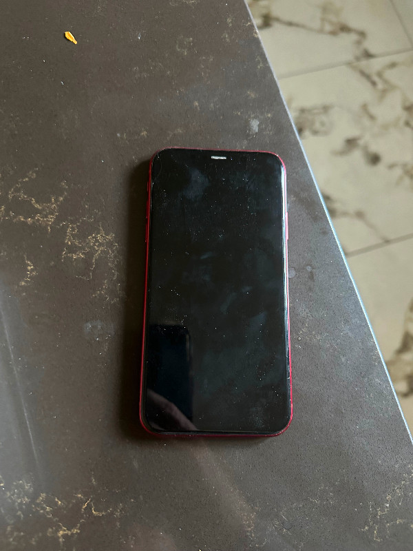 iPhone XR usager à vendre dans Téléphones cellulaires  à Longueuil/Rive Sud