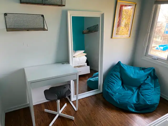 NEW PRICE Room for Rent- Algonquin College Area Available Oct. 163735894544897122