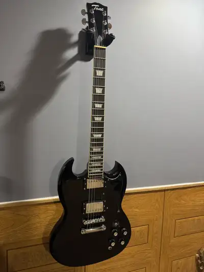 electric guitar and amp, View more
