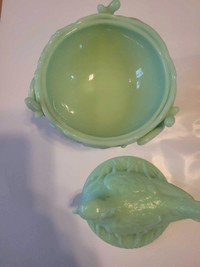 RARE Westmoreland mint jadeite bird on a nest