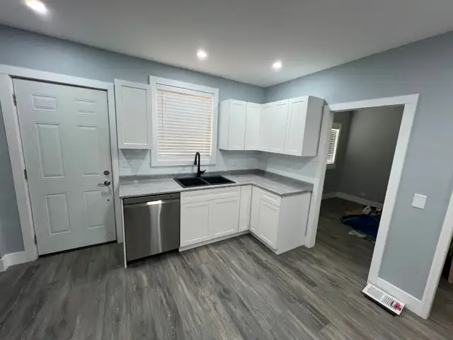 Renovated 4 BR/2B Entire House DT Vernon
