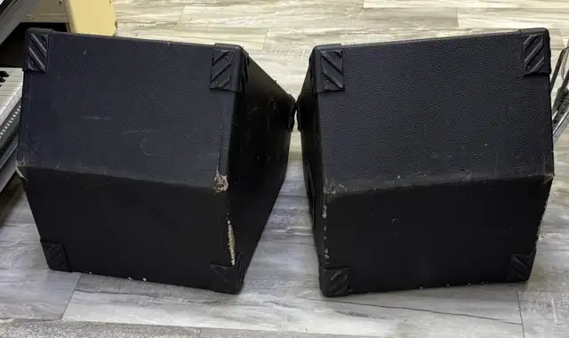 Yorkville YS-112M  Speaker Cabinets in Speakers in Oshawa / Durham Region - Image 3