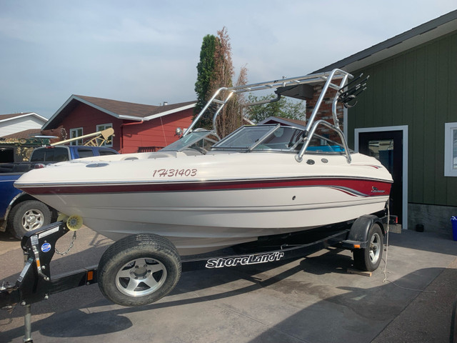 2004 Chaparral 190 SSI in Powerboats & Motorboats in Red Deer